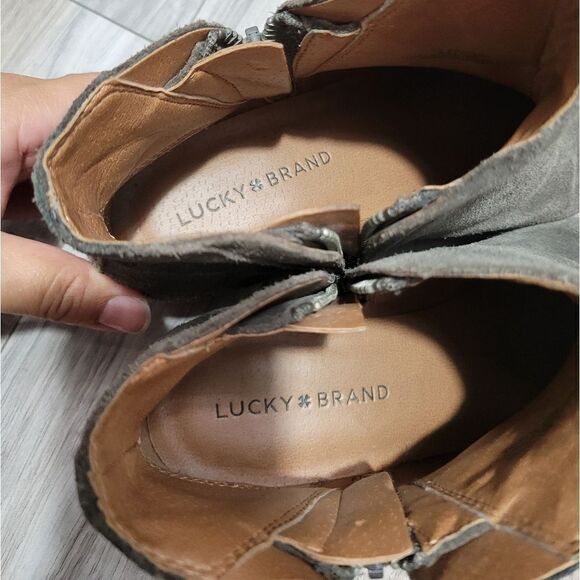 Lucky Brand | Brenon Gray Suede Distressed Ankle Bootie Hipster Chic sz 8 - Picture 11 of 11